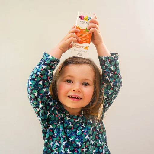 PEDIAKID НАТУРАЛЬНЫЙ СИРОП ДЛЯ ЗДОРОВОГО ФИЗИЧЕСКОГО РАЗВИТИЯ: 22 ВИТАМИНА И ОЛИГО-ЭЛЕМЕНТА / 22 VITAMINES OLIGO-ELEMENTS 125 мл